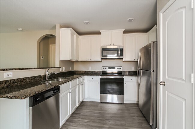 Building Photo - 27092 Leonardo Dr