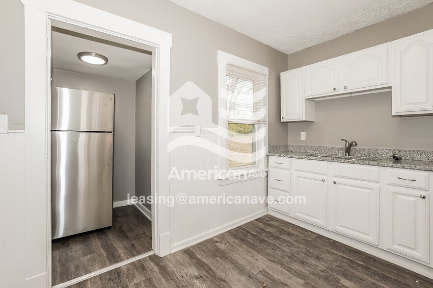 Building Photo - 4907 Gifford Ave