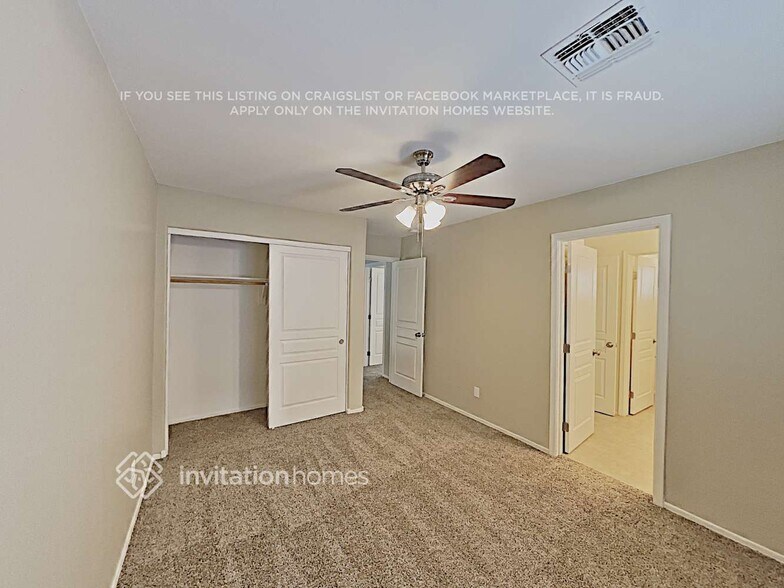 Building Photo - 2643 E Cowboy Cove Trail