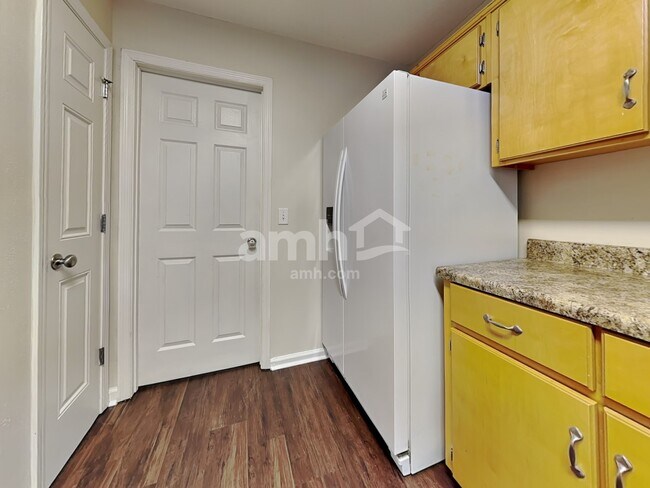 Building Photo - 230 Fontenot Dr