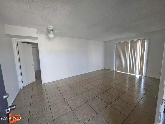 Primary Photo - 2801 E Monte Cristo Ave