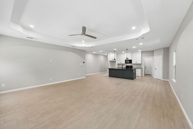 Building Photo - 2808 Binyon St