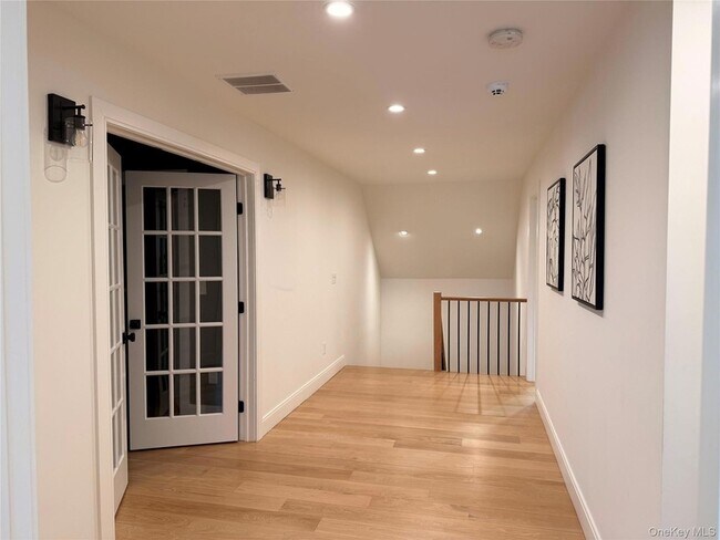 Building Photo - 6 Conifer Ct