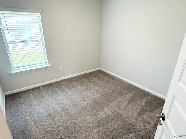 Building Photo - 28529 Whitehall Ln