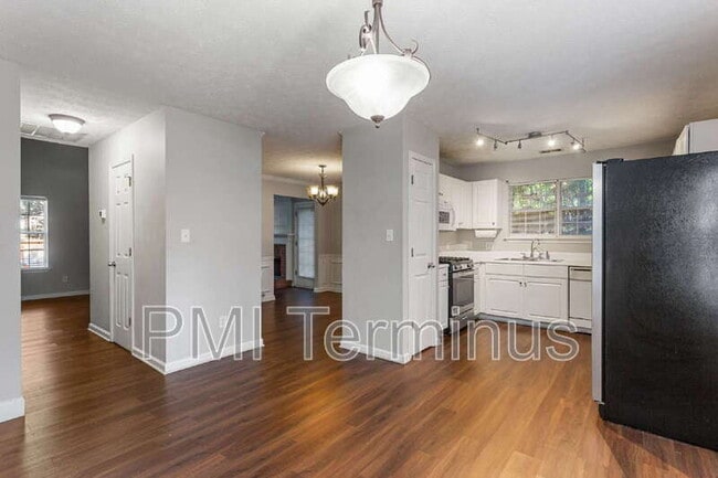 Building Photo - 1312 Telhurst Ct NW