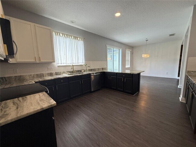 Building Photo - 1225 Greenley Ave