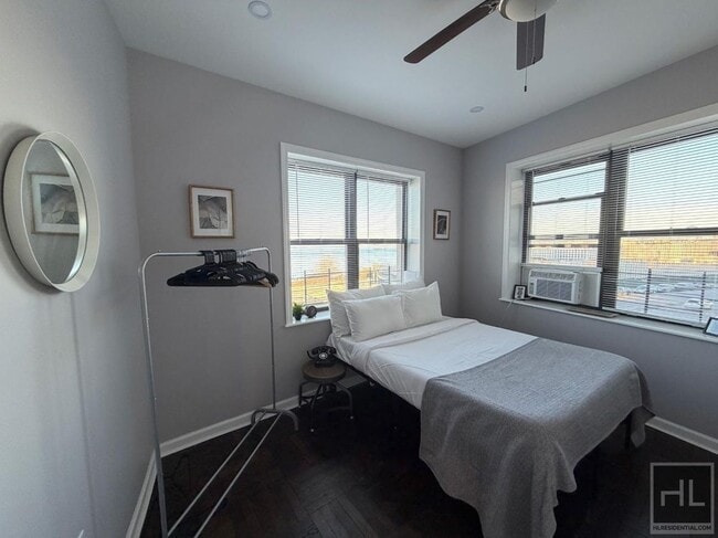 Building Photo - 232 Richmond Ter