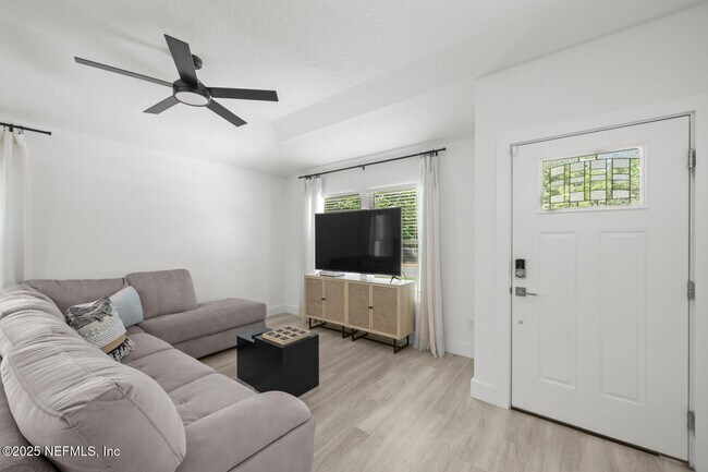 Building Photo - 973 Puryear St