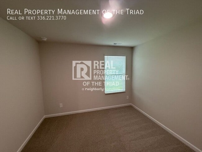 Building Photo - 2262 Cherry Crk Rd