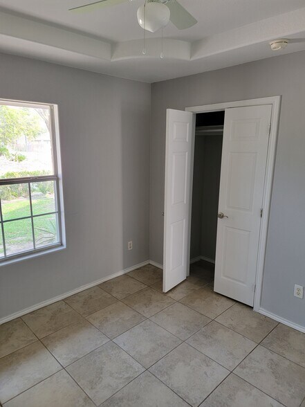 Building Photo - 2701 Silver Oak Ave