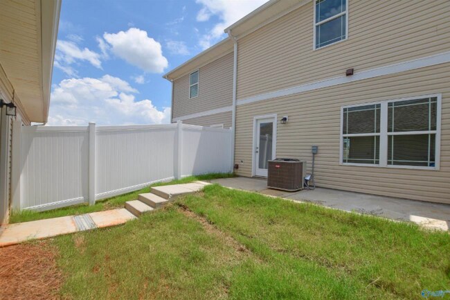 Building Photo - 350 Falling Water Ln SW