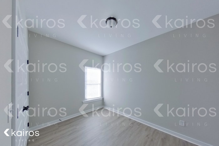Building Photo - 8022 Shadesbrook Dr