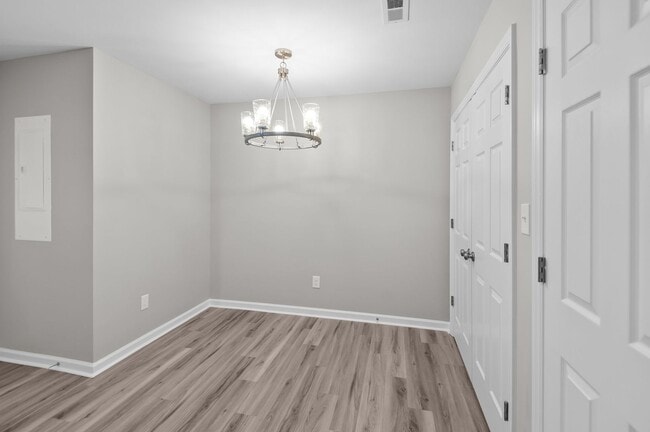 Building Photo - Newly Constructed 2 & 3 bedroom Cross Creek Townhomes in the heart of Greenville, NC