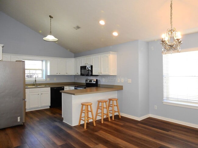 Building Photo - 5527 Raintree Ridge