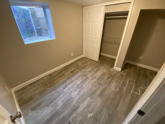 Building Photo - 426 E 15th Ave