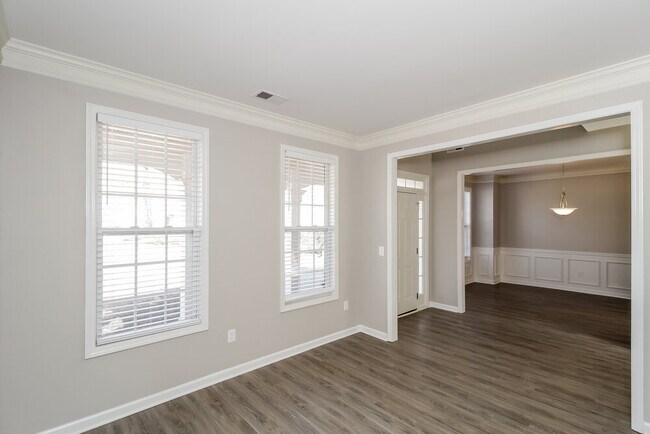 Building Photo - 5639 Waldens Farm Dr