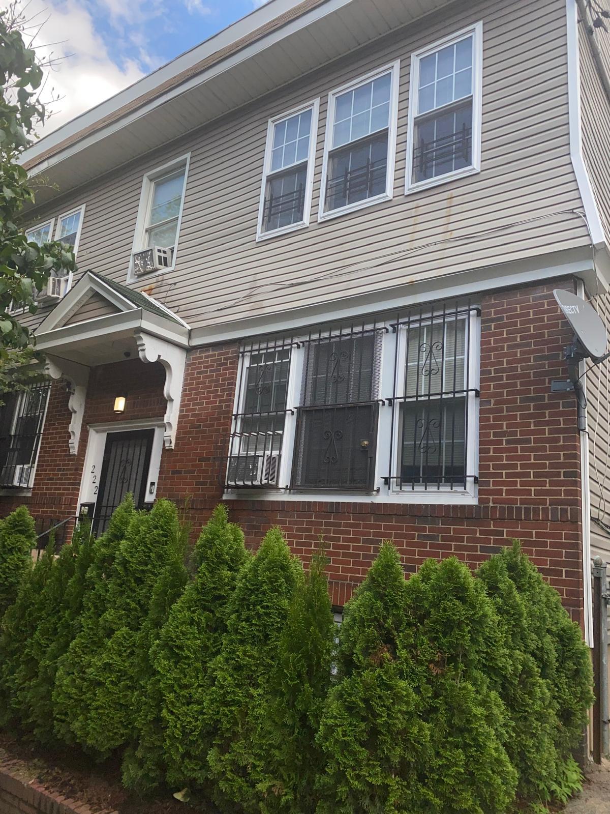 Building Photo - 222 S 8th St