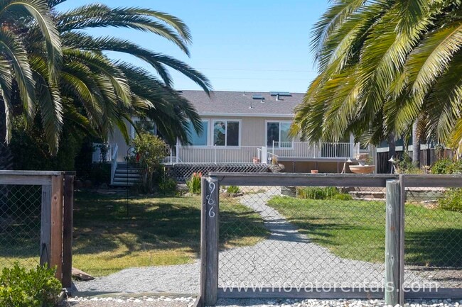 Building Photo - 986 Bel Marin Keys Blvd