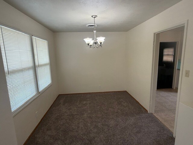 Building Photo - 1514 Maplewood Dr