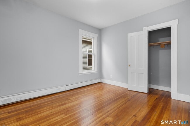 Building Photo - 354 Poplar St