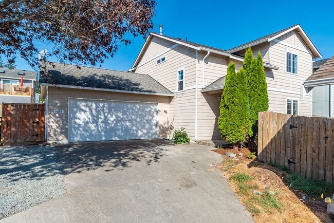 Primary Photo - Spacious 4-Bedroom Home with Cozy Backyard...