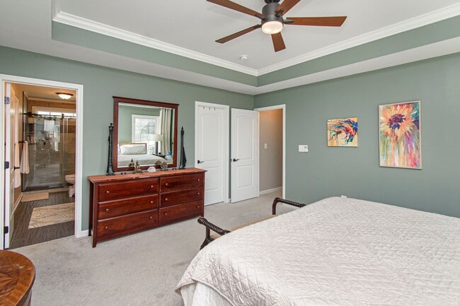 Building Photo - Spacious Home with Hot Tub, Fenced Yard an...