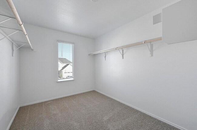 Building Photo - 229 Frogmore Lp