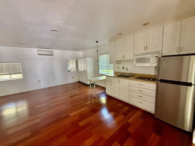 Building Photo - Quaint Studio located near Glen Ivy Resort