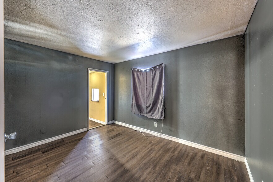 Building Photo - 5055 Arvada Way