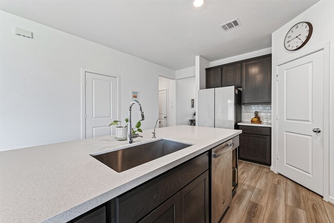 Building Photo - 21831 Tallulah River Dr