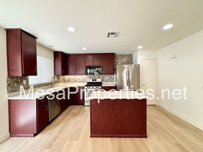 Building Photo - 11433 Mountain View Dr