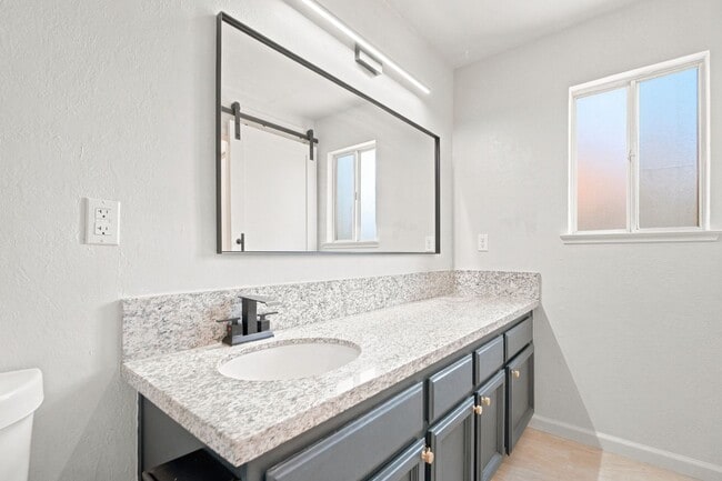 Building Photo - 8034 Fairlands Way