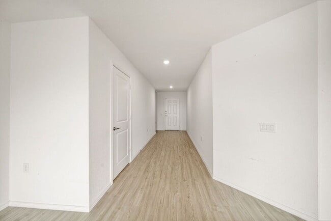 Building Photo - 5703 Dewberry Run