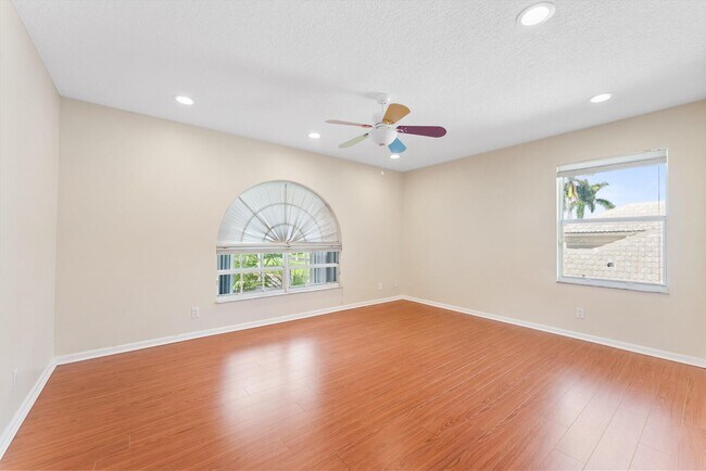 Building Photo - 12348 Clearfalls Dr