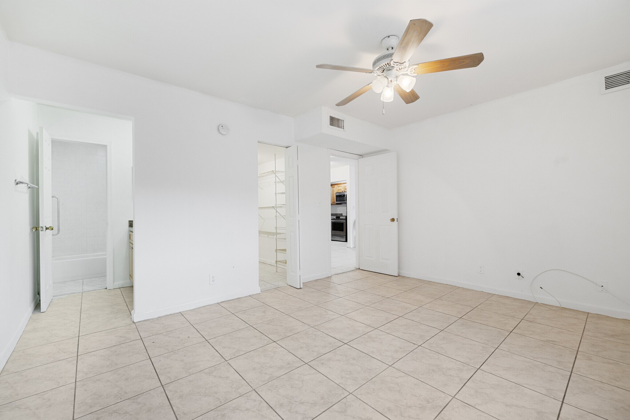 Building Photo - 2912 NW 55th Ave