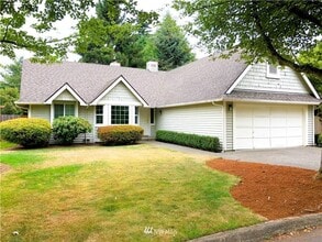 Building Photo - Private Cul-de-Sac Home with Fenced Yard & Attached 2-Car Garage