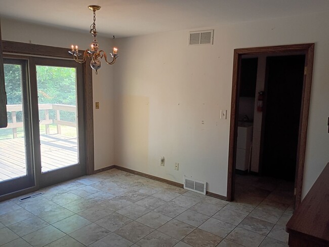 Building Photo - 20550 Coventry Dr