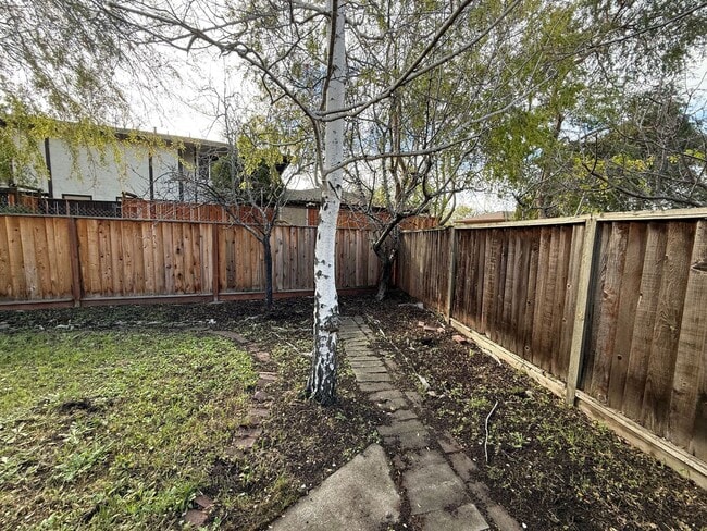 Building Photo - 212 Montevideo Cir