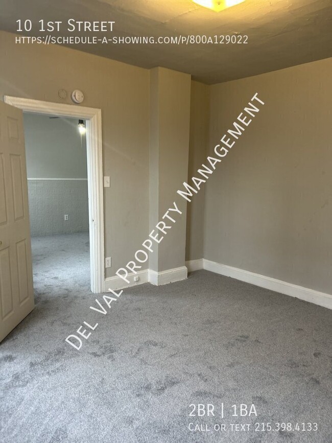 Building Photo - Spacious 2-Bedroom 1st-Floor Apartment for...