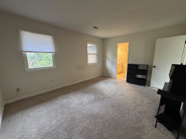 Building Photo - 2543 Cottage Pl