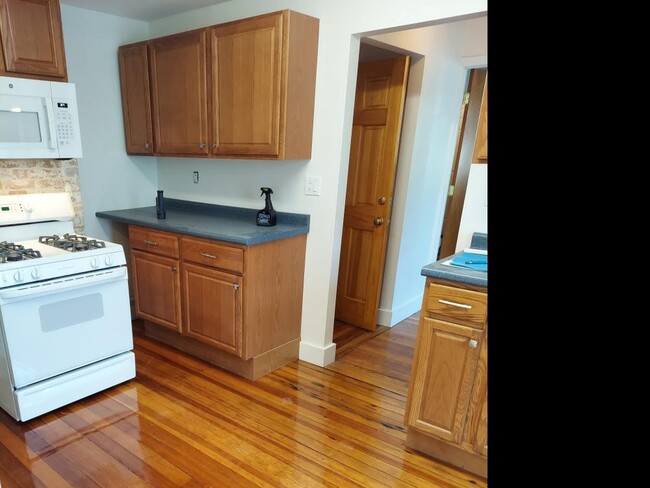 Building Photo - 1 bedroom in Quincy MA 02171