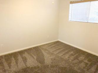 Building Photo - 801 River Rd