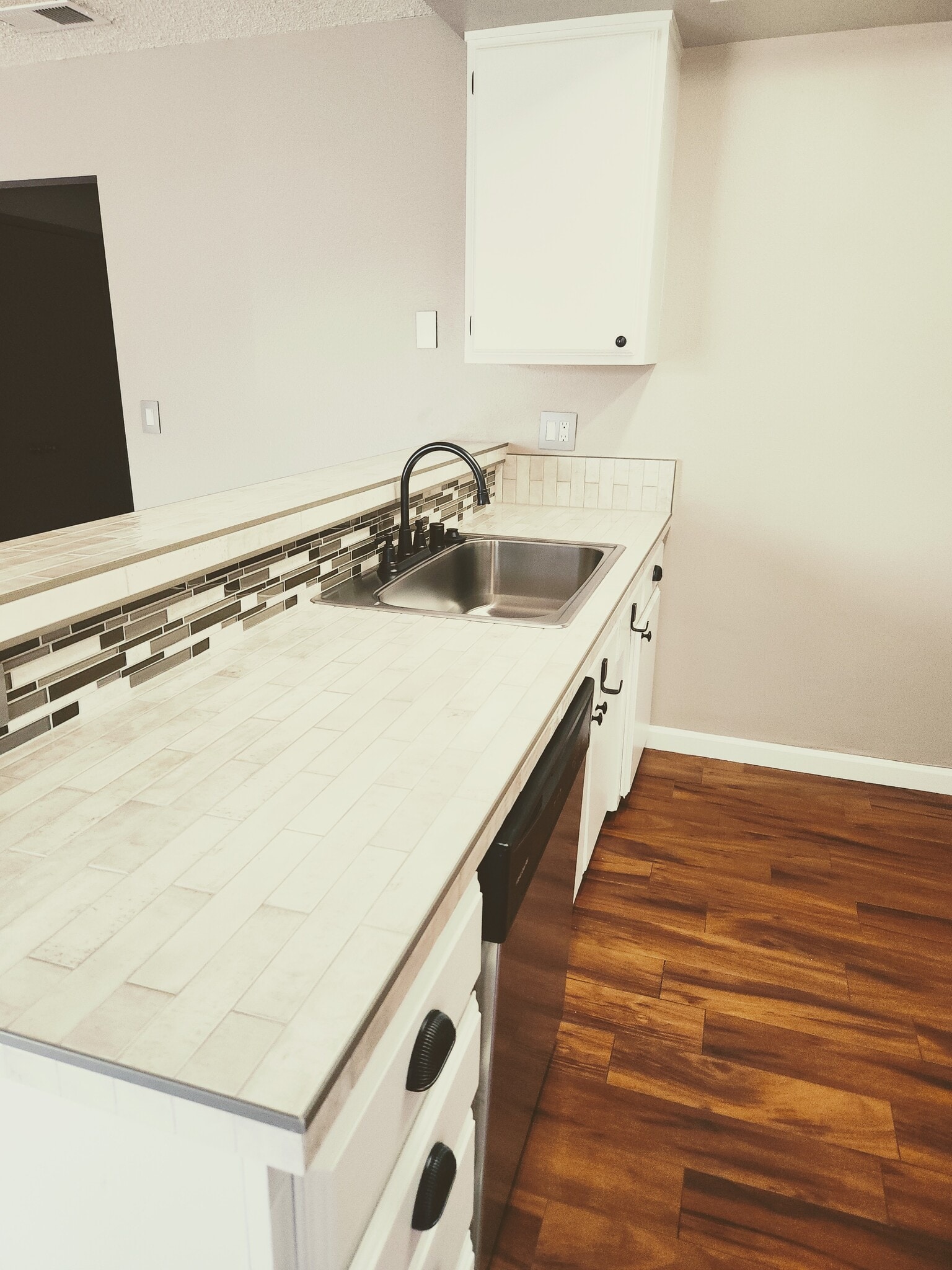 Building Photo - 131 Montana St