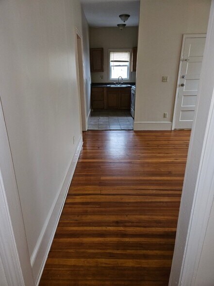 Building Photo - 119 Sumter St