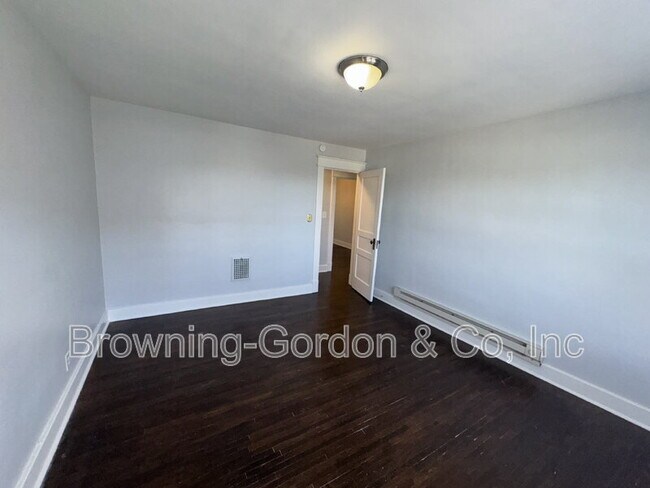 Building Photo - 1517 Bernard Ave
