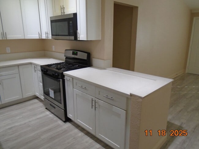 Building Photo - 319 E Nugent St