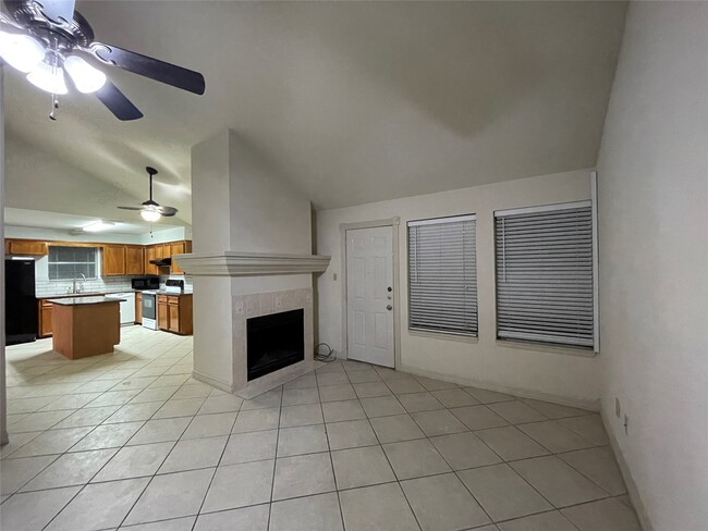 Building Photo - 22310 Rangeview Dr