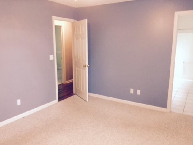 Building Photo - 3 Bedroom / 2.5 Bath Home ? Kingsport, TN