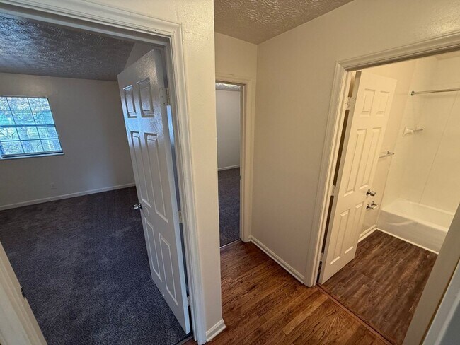 Building Photo - 5525 Jacksboro Pike