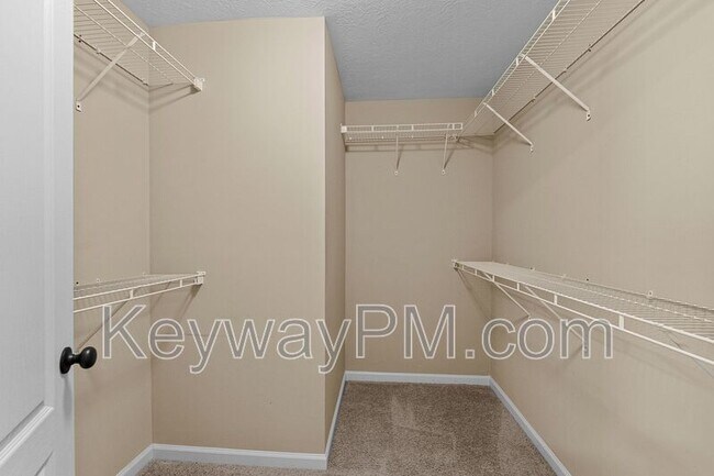 Building Photo - 811 Oshields Ct